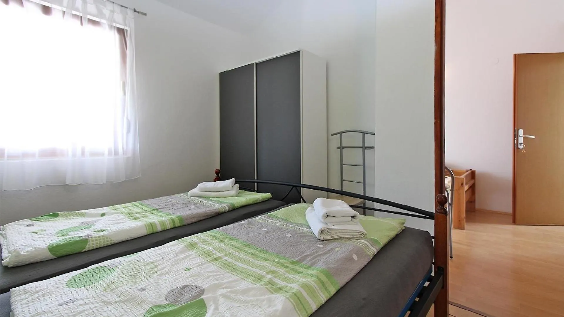Apartment Ferienwohnung Fuer 3 Personen Ca 25 Qm In Fazana, Istrien Istrische Riviera